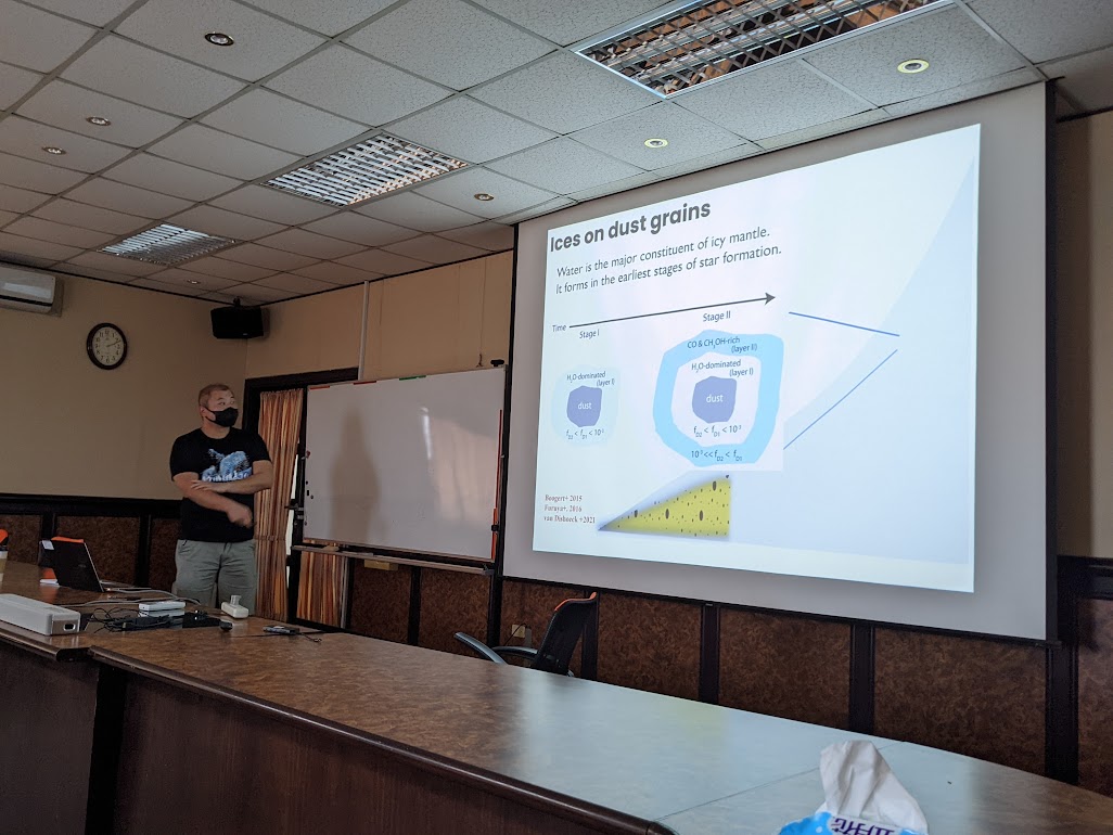 何英宏助理教授演講照片