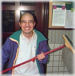 高仲明教授大頭照