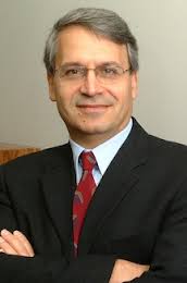 George Helou的大頭照